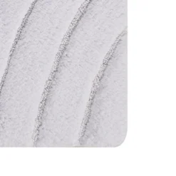 Diamond 220 GSF Non Skid Back Bath Rug 21in X 34in By Knightsbridge